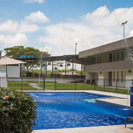 Hotel Palo Grande Cf Pereira Combia Baja Exterior foto