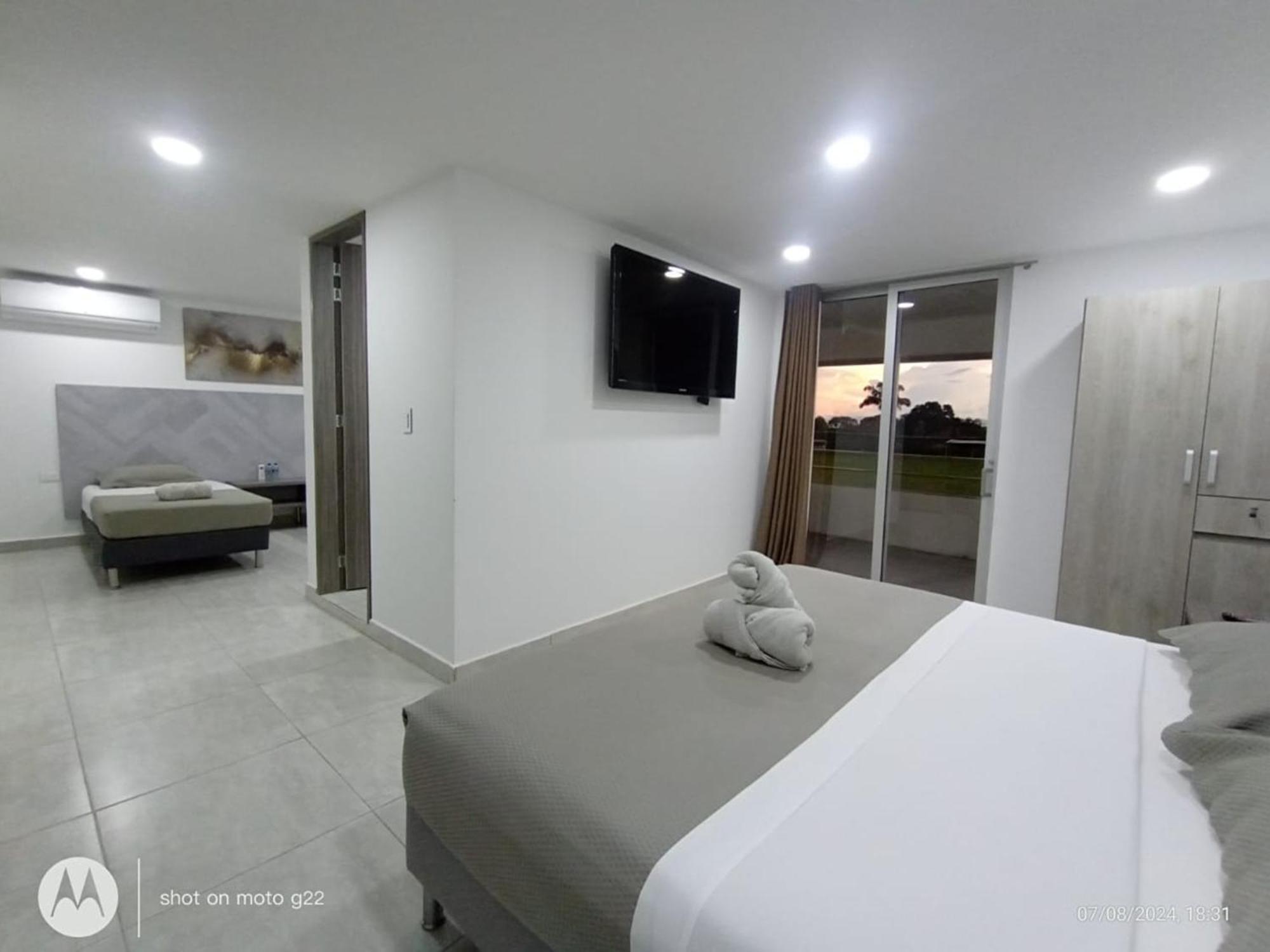 Hotel Palo Grande Cf Pereira Combia Baja Exterior foto